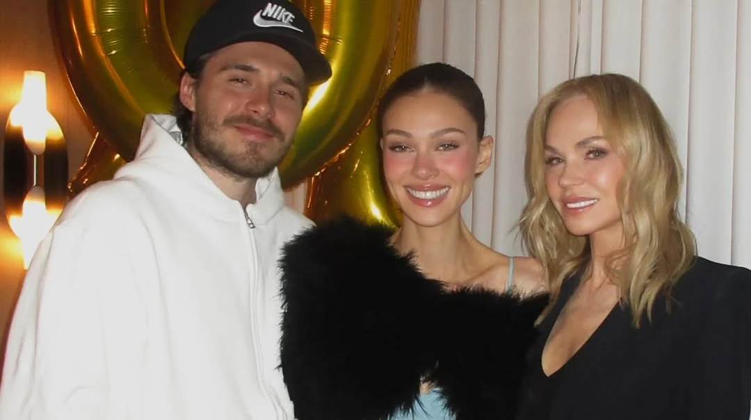 Найкраща теща: Бруклін Бекхем публічно привітав маму дружини з 71-річчям спільними фото