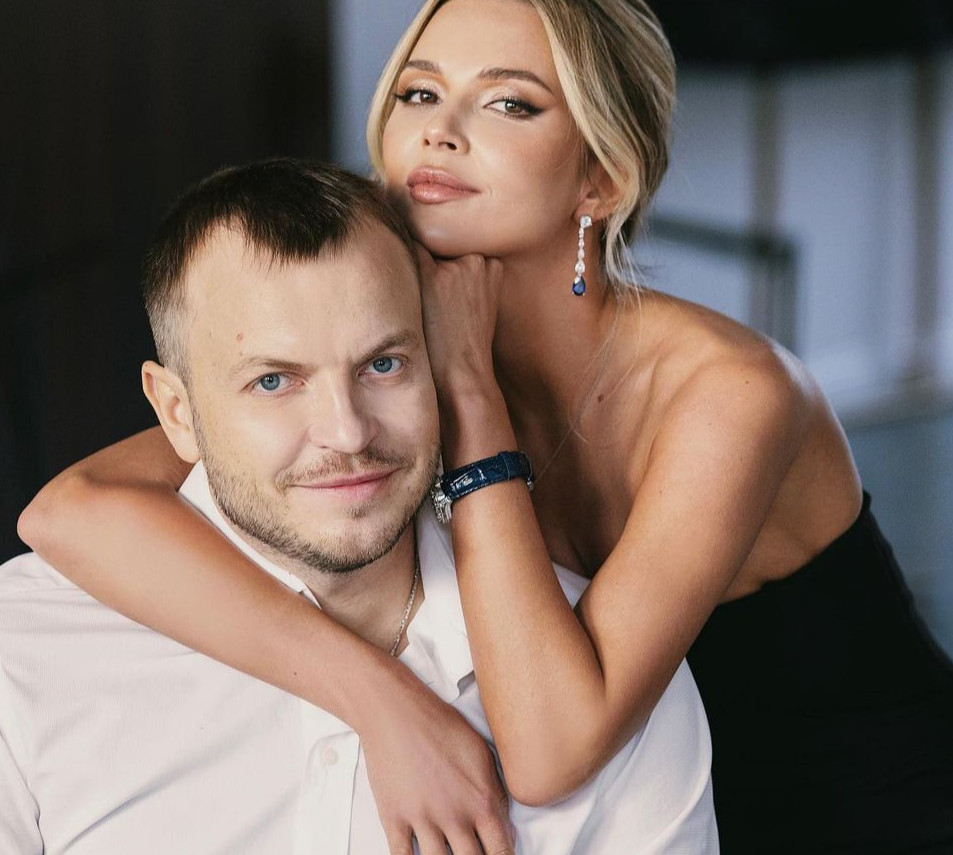 Падчерка Королевської та дочка ексдепутата ОПЗЖ: що відомо про даму серця футболіста Гусєва