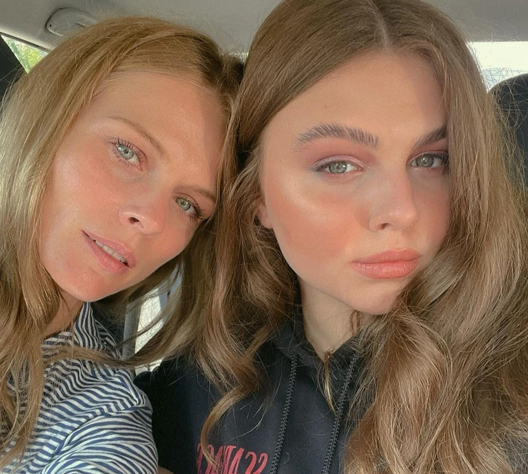 Люблю бути твоєю мамою: Фреймут ніжно привітала доньку з 18-річчям