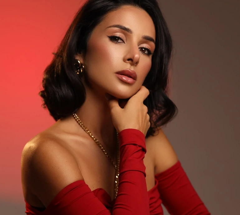 Вистачає на життя: Огнєвіч про місячний заробіток, колег за кордоном та батька, який рятує військових