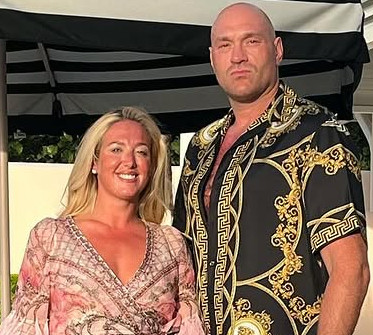 У стилі Трансформерів: Ф'юрі з коханою відсвяткували день народження одного з 7 нащадків. Фото