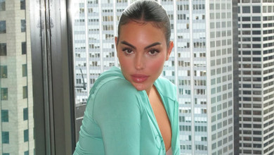 Бохо, обтисле міні та яскраве боді: наречена Роналду вигуляла грайливі луки у нічному Нью-Йорку. Фото