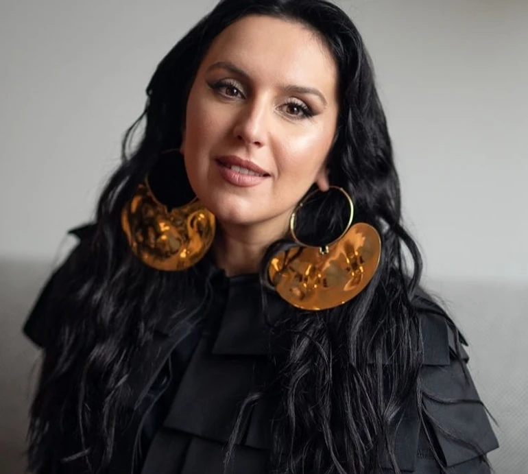 Джамала з нагоди 5-річчя сина показала його крихітним та з кульками і мечем