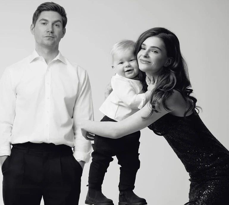 Найкраща наша зйомка: Остапчуки з нагоди 1-річчя сина влаштували родинний фотосет