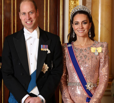 Міддлтон на прийомі короля Чарльза повторила сяючий лук із тіарою та сукнею за $5000. ФОТО