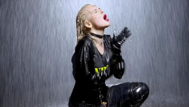 Мокра Гросу у рокерських луках показала справжню себе в новому кліпі