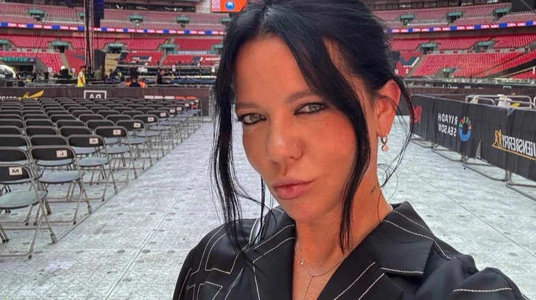 Мій хлопчик: Горова показалася з 17-річним сином за кордоном. Фото