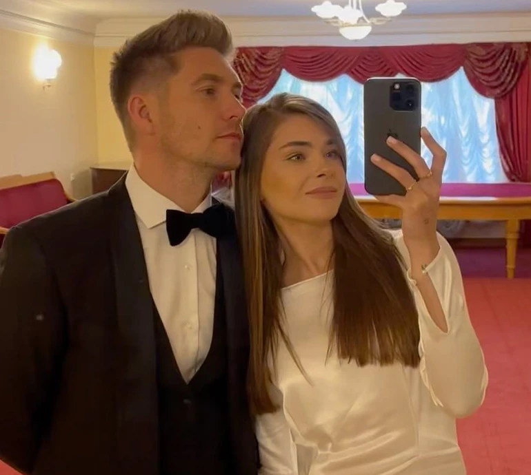 Дружина Остапчука пояснила, через що може від нього піти: Я не в положенні останнього шансу