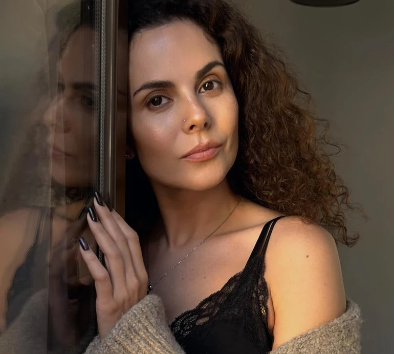 Каменських у ночнушці показала свої колумбійські будні. Відео