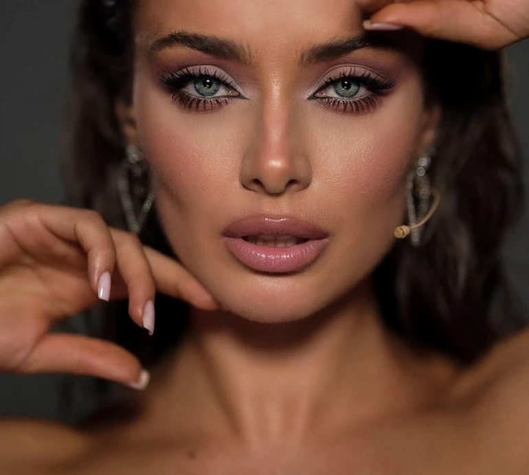 Рідна пігментація: Мішина показалася без мейкапу та поміркувала про справжню красу жінки