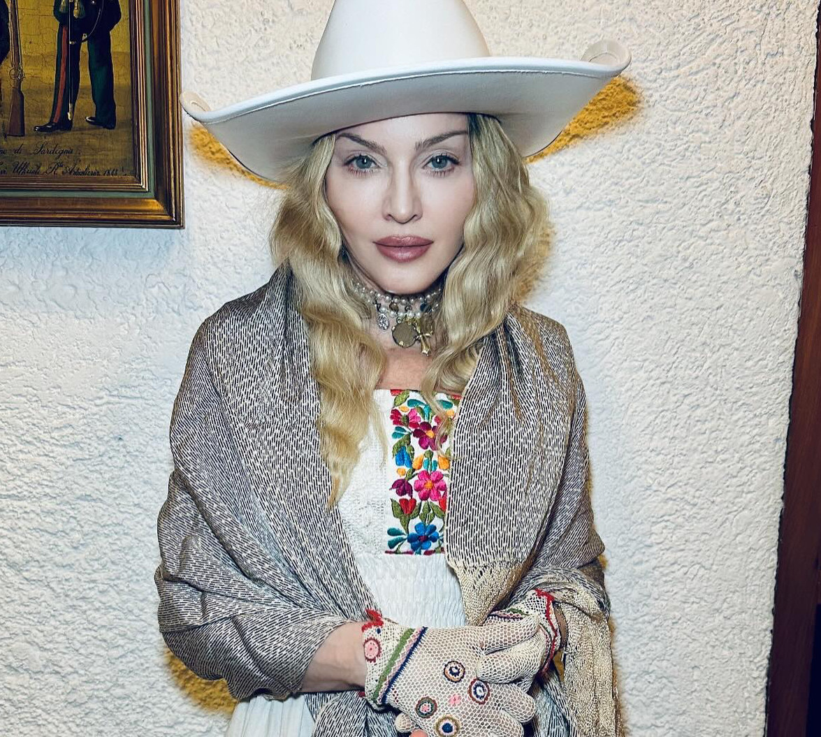 Діти мають бути захищені: Мадонна підтримала ініційований Україною Саміт миру та показала кадри війни