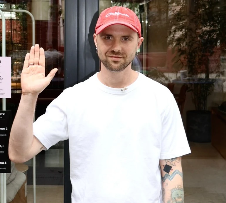 З броколіні та особливим соусом: Кацурін показав, як самостійно приготувати ідеальний стейк