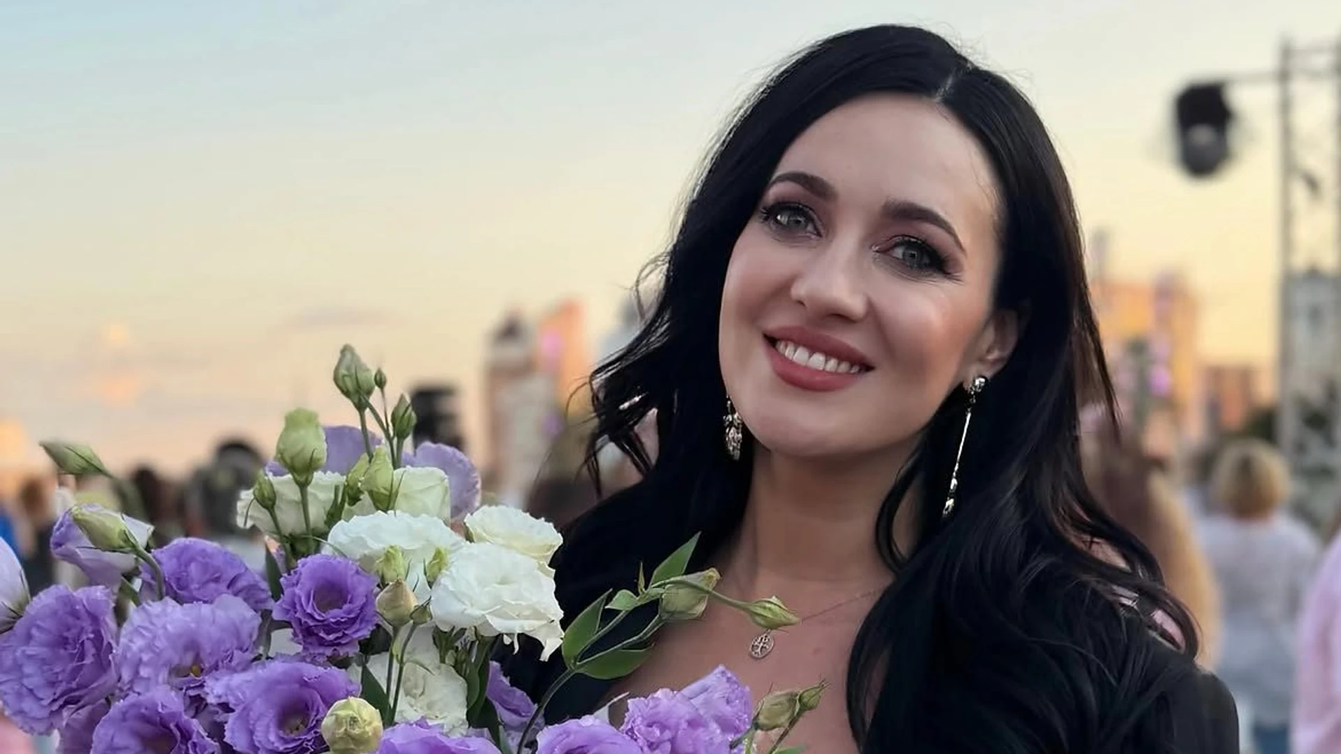Вітвіцька з новонародженим сином виписалися з пологового. Фото