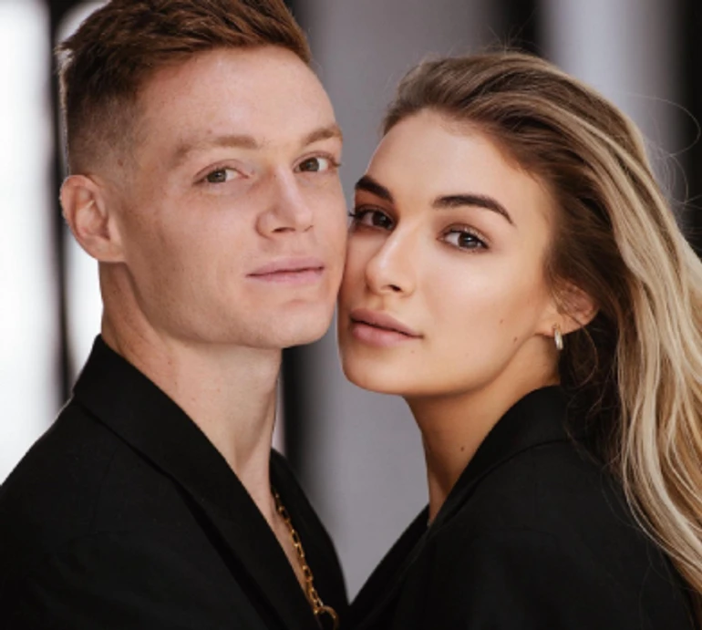 Циганков із коханою на честь першої річниці пригадали своє весілля. ФОТО