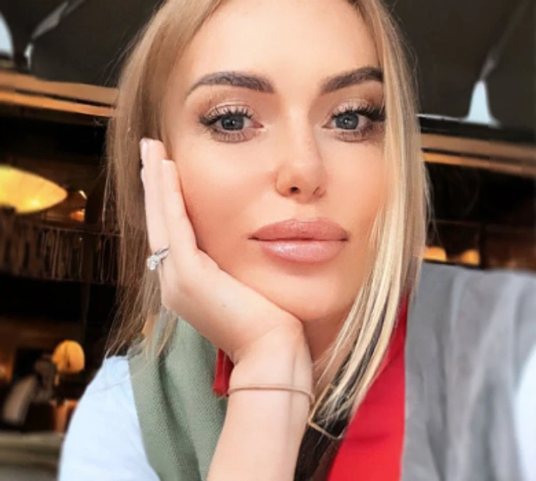 Камінська показала себе маленьку балерину та посумувала за Одесою