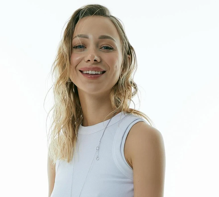 Нарешті: Репяхова показала, як зменшила губи, щоб потім знов збільшити