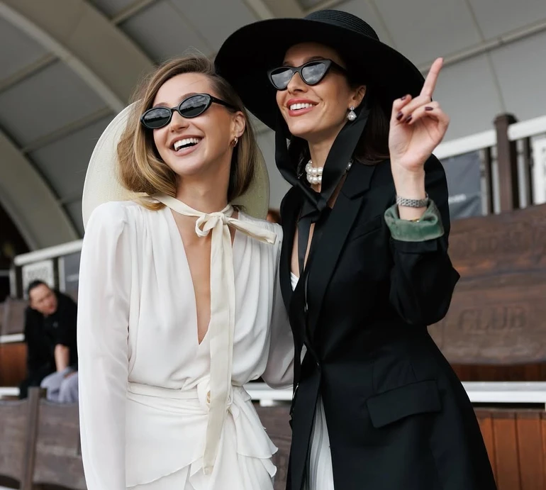 Річард Гір не зміг під'їхати: Горняк у вишуканому ч/б образі засвітилася івенті колишньої Тищенка