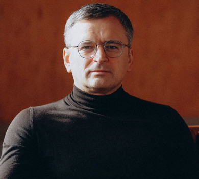 Любов із минулого, татуювання і сигара в прямому ефірі: цікаве з біографії Дмитра Кулеби