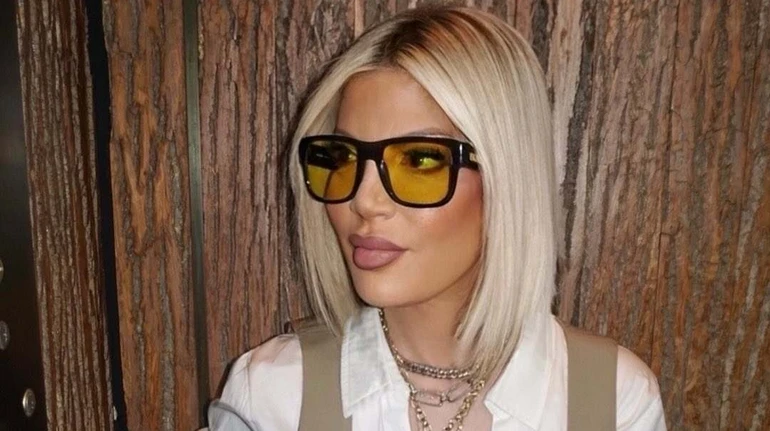 Янголи-охоронці були з нами: Cпеллінг вийшла на зв'язок уперше після аварії, в яку потрапила з дітьми