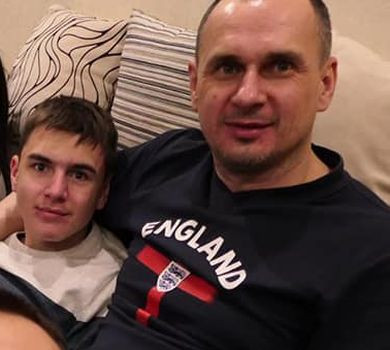Було 3 роки, коли поставили аутизм: Сенцов похвалився сином-студентом столичного вишу. ФОТО