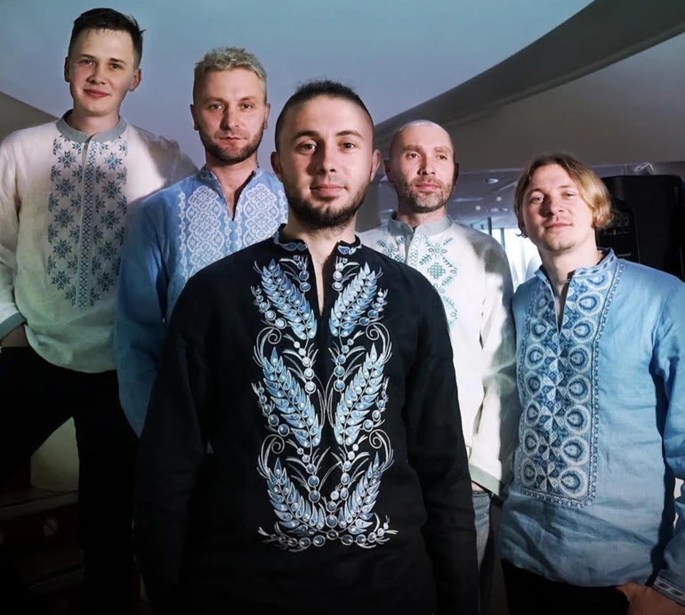 З якої радості?: Антитіла відмовили незрячому військовому використати їхню пісню, а потім вибачились