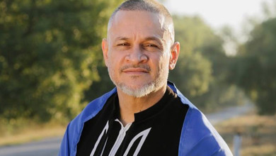 Більше не можу сидіти вдома: Ектор Хіменес-Браво у військовій формі оголосив, що став частиною армії