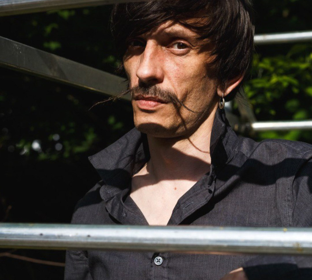 Далі буде: лідер гурту Пиріг і Батіг оголосив, що приєднався до лав ЗСУ. Фото