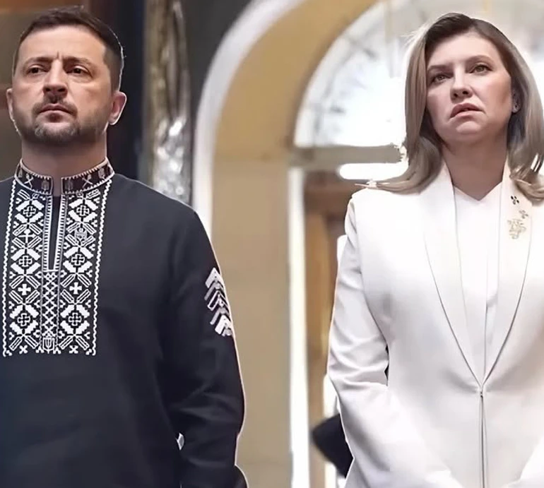 Жилет як броня: Зеленська у День Незалежності вигуляла молочний костюм від Літковської