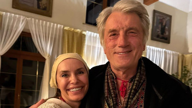 Сімейна фішка: Віталіна Ющенко розсекретила особливу прикрасу, створену з ініціативи тата, та розказала, де зараз її діти