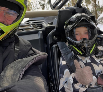 Тато і мама - твої два крила: Мірзоян ніжно привітав їхню з Матвієнко дочку з 10-річчям. Фото