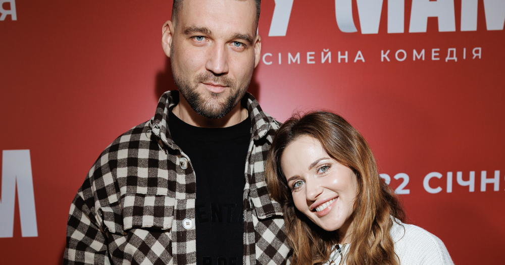 Брежнєва, Кравець і Кузнєцова попозували на кінопрем'єрі - фото