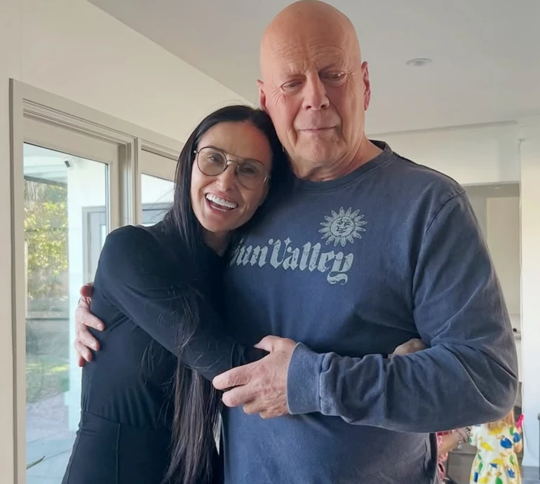 Ти – світло, яке ніколи не згасне: дочки Брюса Вілліса та Демі Мур зворушливо привітали його з 70-річчям і показали особливі фото