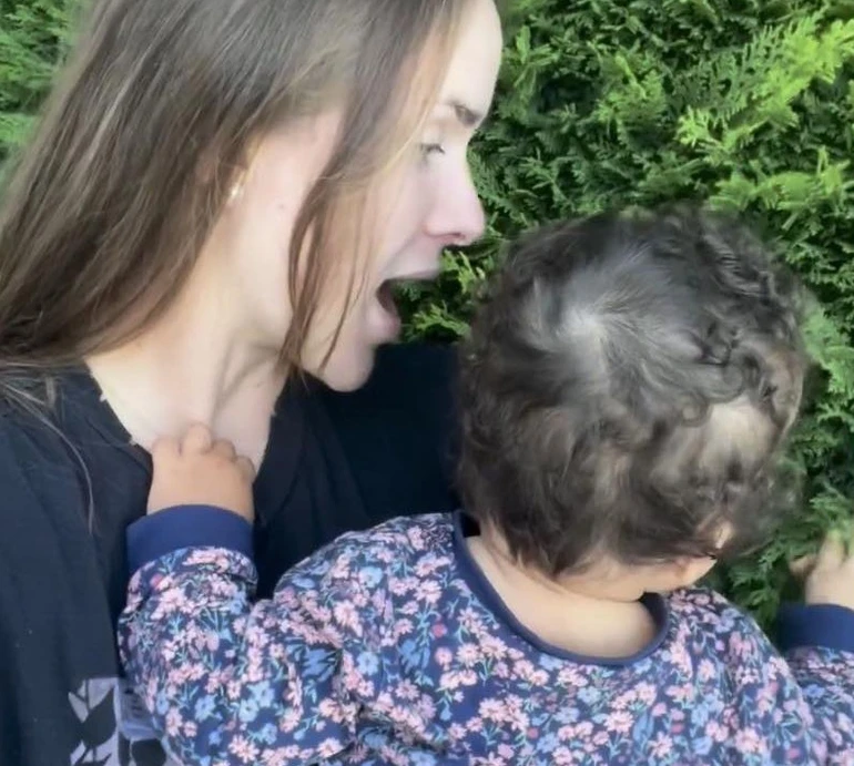 Ранкова рутина, бургер і забавки з дочкою: Світоліна показала свій день в одному ВІДЕО