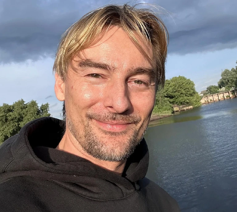 Бадоєв познайомив мережу зі своїм блакитнооким коханням з першого погляду