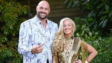 На прогулянці, на дивані та біля моря: дружина Тайсона Ф'юрі на 37-річчя коханого згадала їхні романтичні побачення. Фото