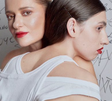 Надихнулися фільмом із Джолі: Могилевська з LeLy45 вразили драматичним кліпом на хіт 2006-го