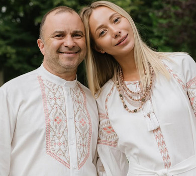 Велика косметичка для Віктора та забудькуватість Каті: Павлік з дружиною зізналися, хто за що відповідає під час туру
