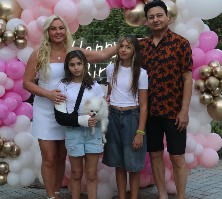 У них психологічний злам: Камалія розповіла про конкуренцію дочок, їхні мрії та відмову залишатися в Лондоні