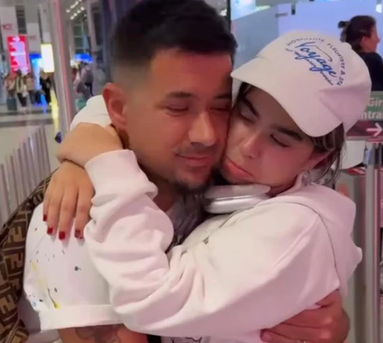 Екс Лорак зворушив мережу прощанням із донькою в аеропорту Стамбула. ФОТО