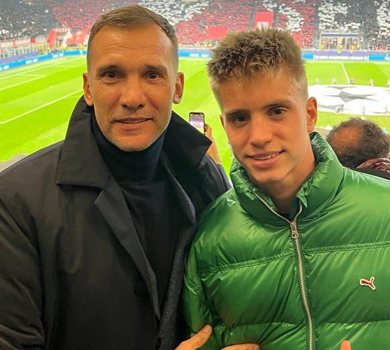 Особлива радість: Шевченко привітав сина з дебютом у юнацькій збірній України. Фото