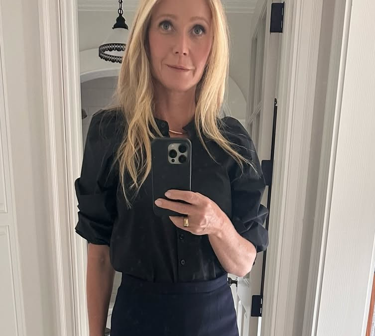 Від светра до купальника: Пелтроу продемонструвала свої улюблені луки. Фото