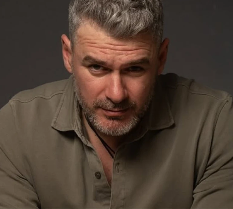 Привіт, кохана: Мірзоян показав, чим зустрів Матвієнко після розлуки