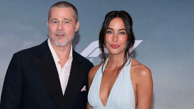 Уникнув поцілунку? Дивний інцидент між Піттом і де Рамон потрапив на камеру. Відео