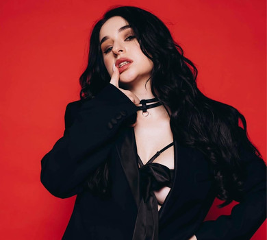 FIЇNKA у купальнику показалася під час відпочинку з подружками. Фото