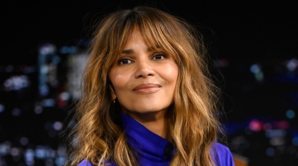 59-річна Холлі Беррі стала нареченою