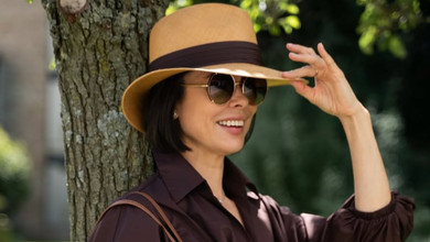 Пір'я, торочки і блискуча сукня: колишня дружина Кличка вразила образом у стилі Великого Гетсбі. Фото