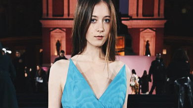 Дочка Кідман у короткій шкірянці та штанях карго посвітила голою талією на показі Dior у Парижі