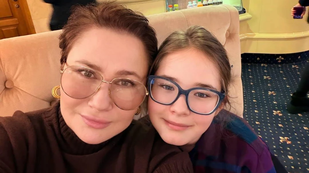 Кожна мить поруч - Щастя!: Мозгова привітала свою доньку від Аксельрода з 11-річчям