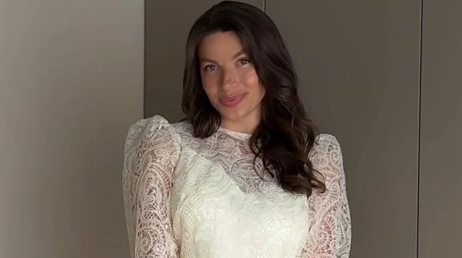 Діамантові крашанки у вині та драконячі у каркаде: Бех показала, як пофарбувати яйця натуральними барвниками