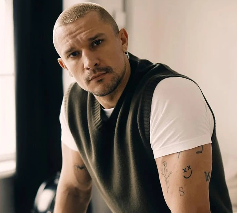 Цимбалюк уперше відреагував на чутки, що відома співачка вагітна від нього. Відео